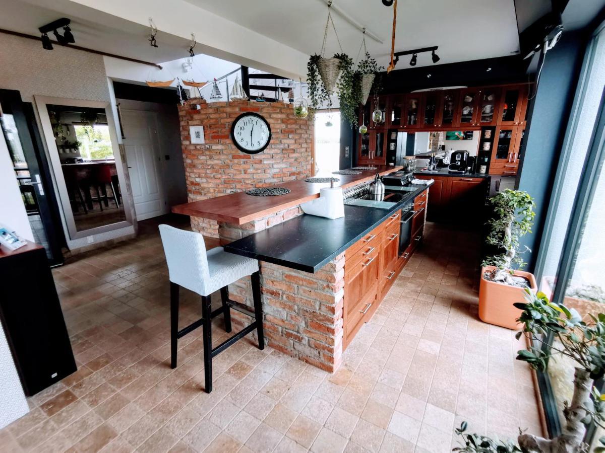 House Of Freedom With Sea View Sauna And Jacuzzi Oslonino 외부 사진