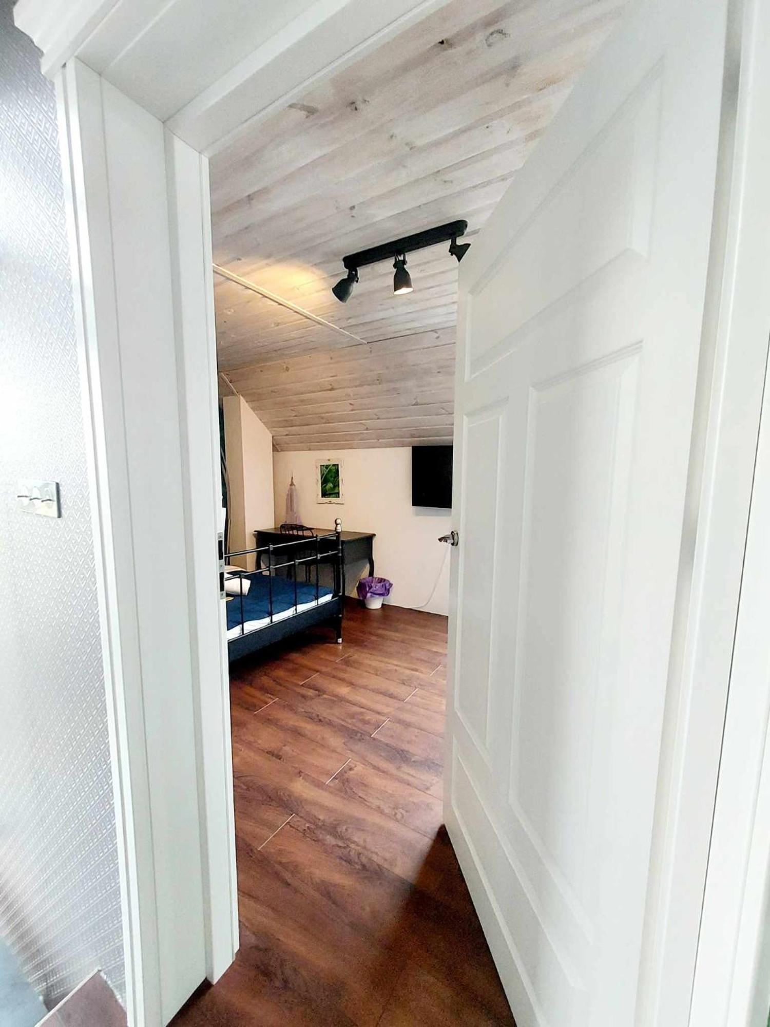 House Of Freedom With Sea View Sauna And Jacuzzi Oslonino 외부 사진